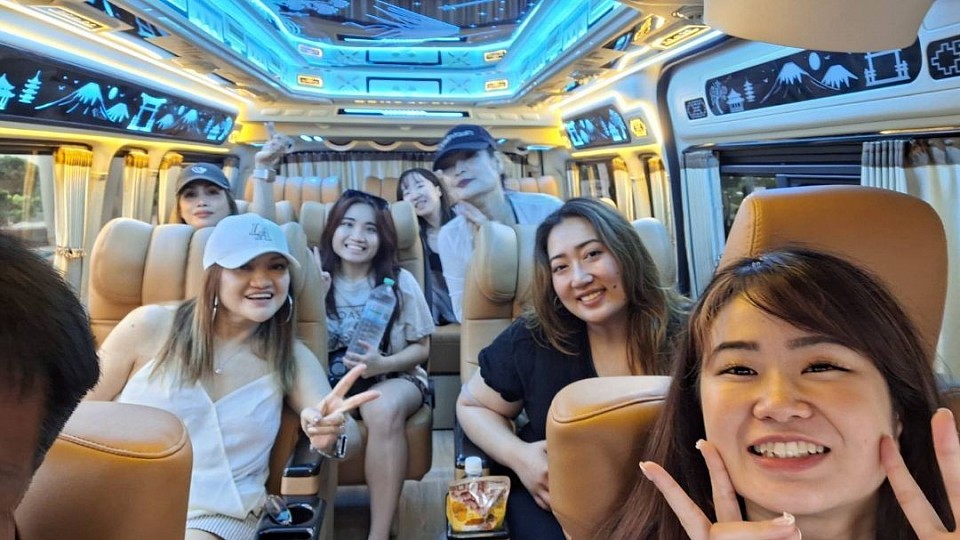 Van service bangkok driver