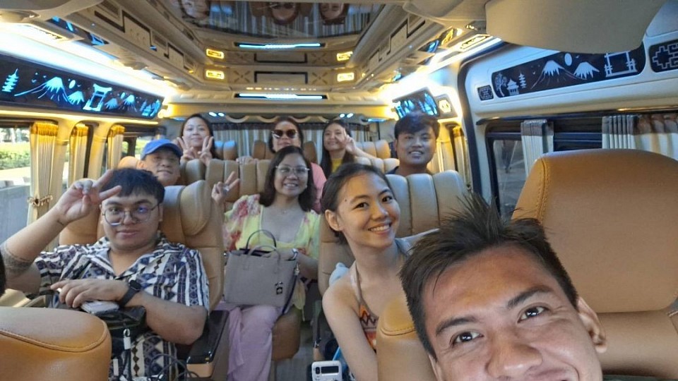 Van service bangkok
